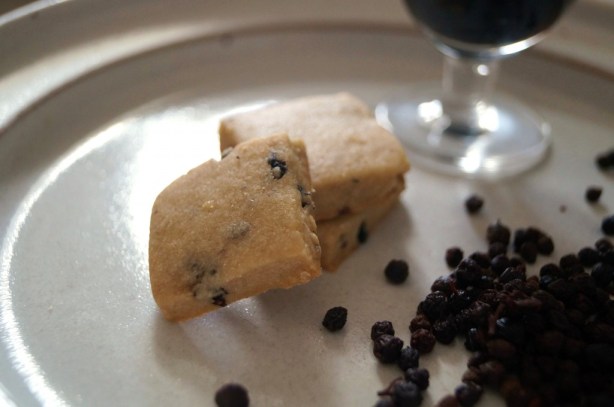 Elderberry-lemon Shortbread recipe
